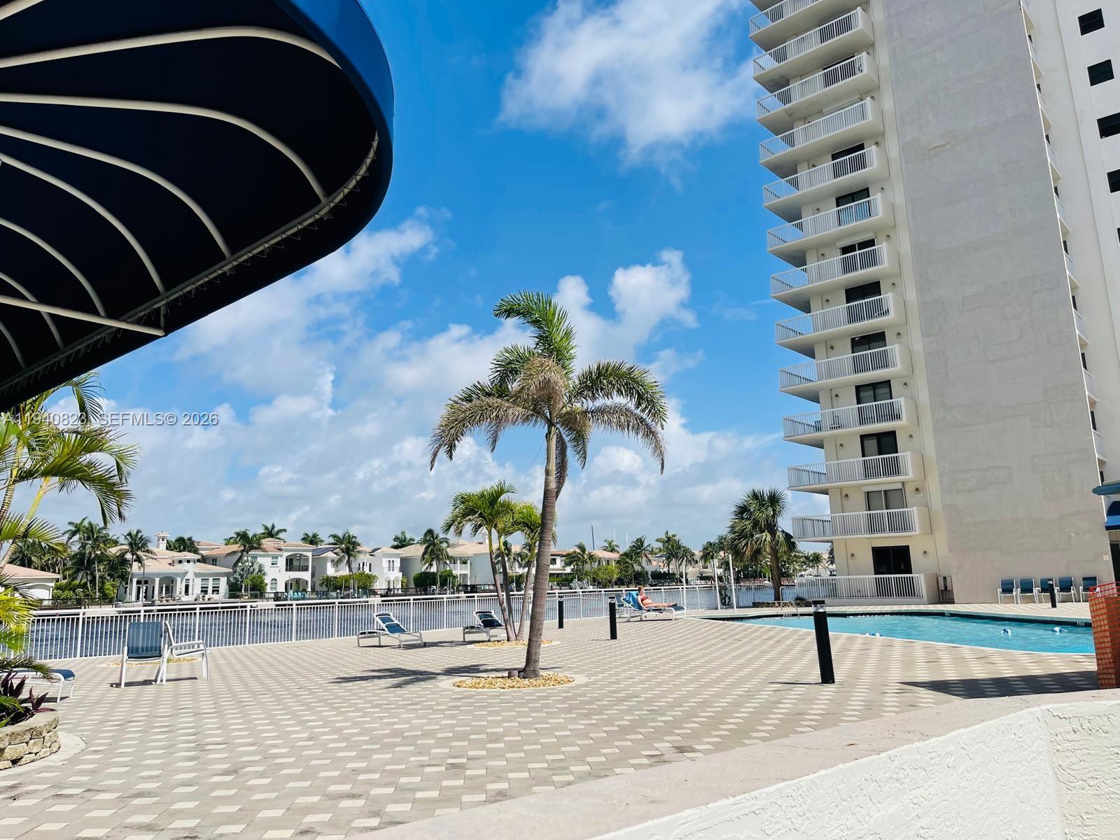 ALLINGTON TOWERS CONDO - Residential Lease