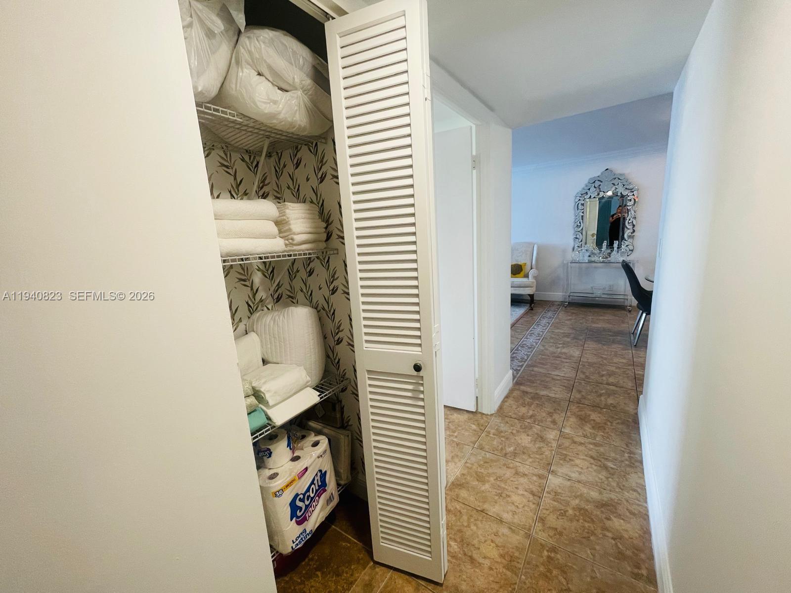 ALLINGTON TOWERS CONDO - Residential Lease