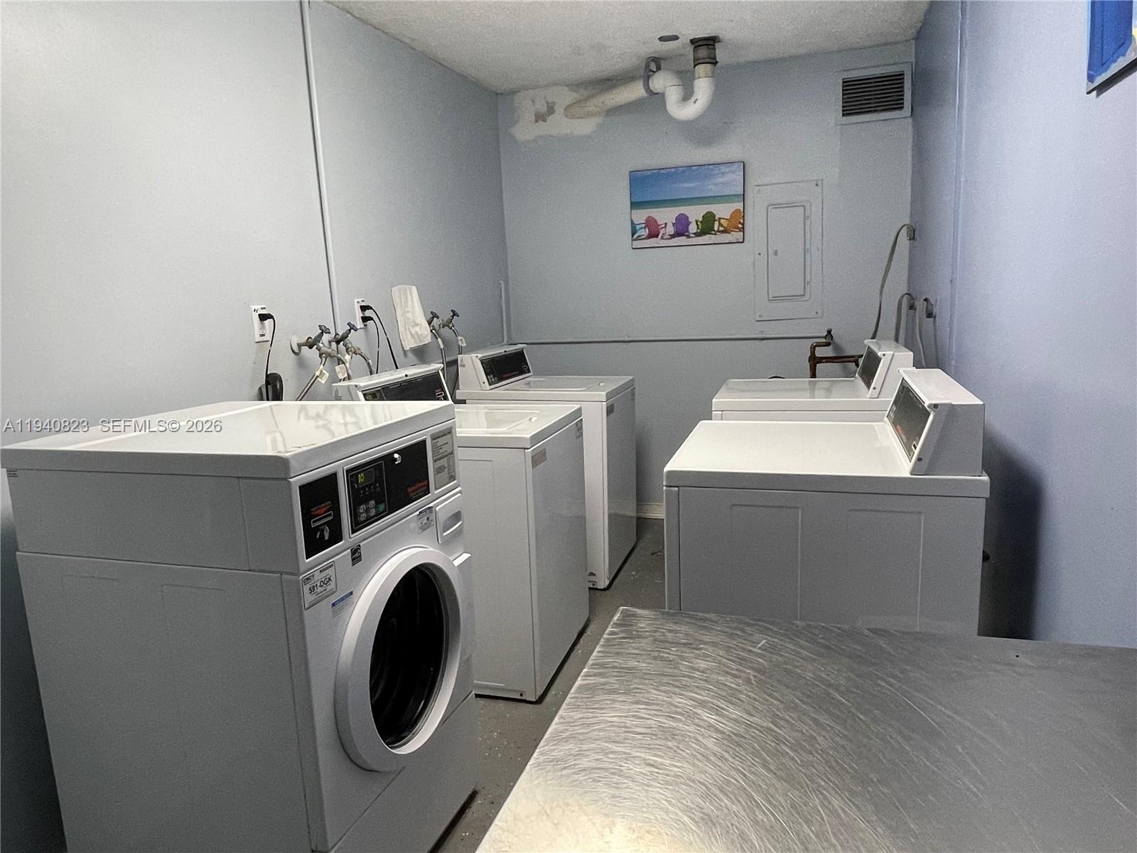 ALLINGTON TOWERS CONDO - Residential Lease