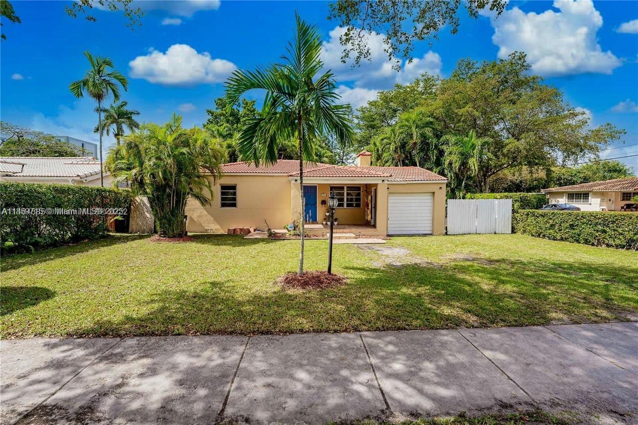 Perfect single-family corner home in the highly sought-after Miami Springs community! Situated on an impressive 9,940 sq. ft. lot, this property offers plenty of outdoor space and privacy. Located in a prime area, just minutes from Miami International Airport and with easy access to major highway, making commuting a breeze. Don’t miss this opportunity to live in one of the most desirable neighborhoods in Miami!