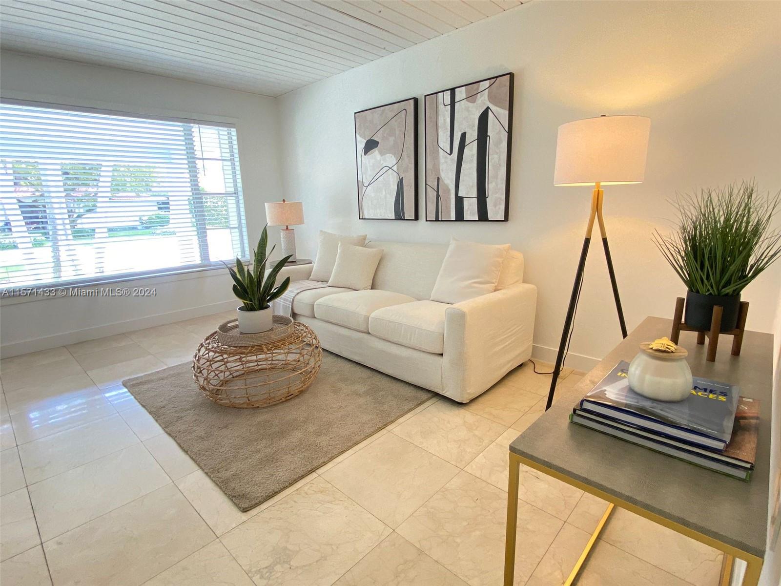 CORAL GABLES RIVIERA SEC - Residential