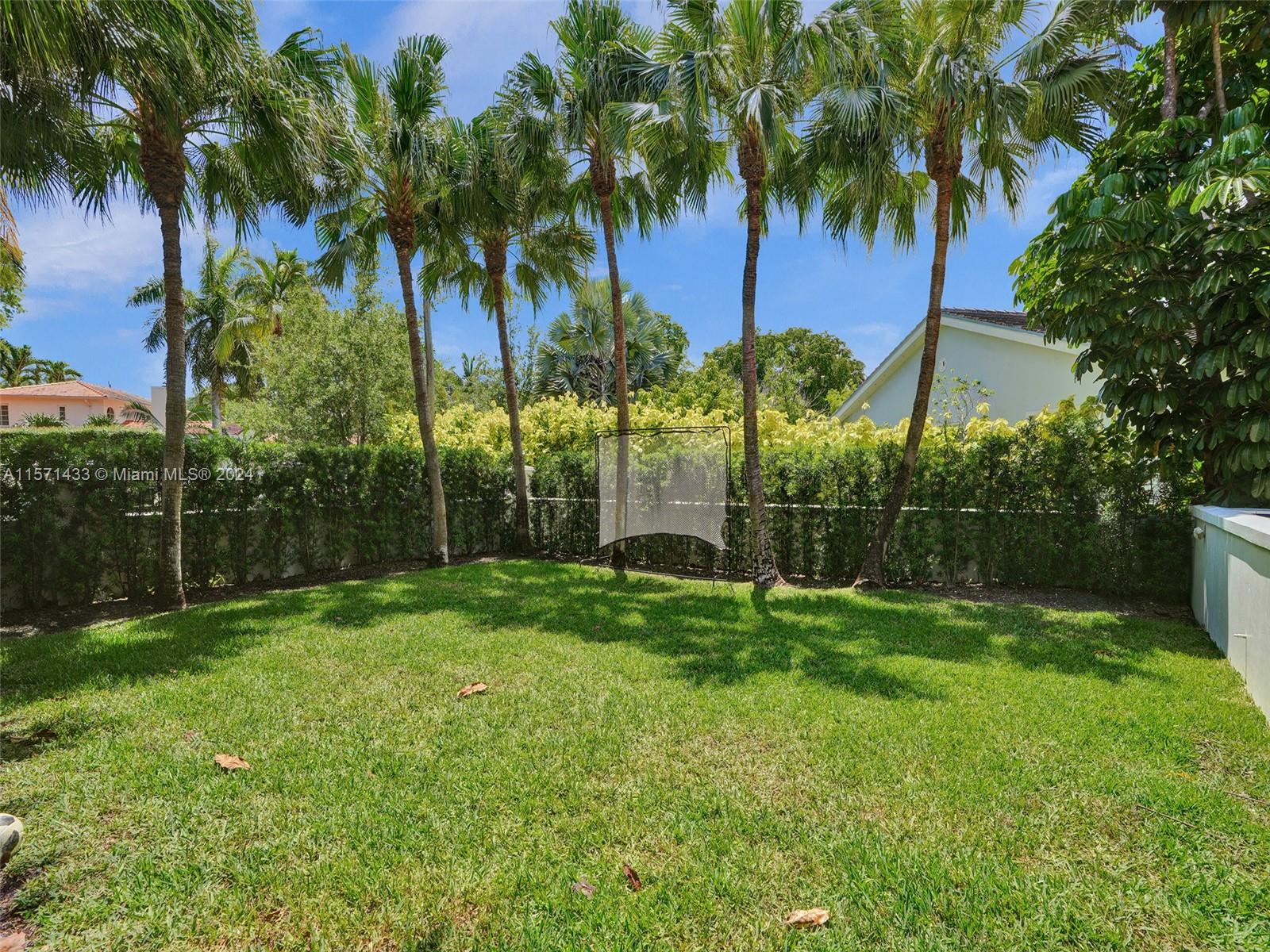 CORAL GABLES RIVIERA SEC - Residential