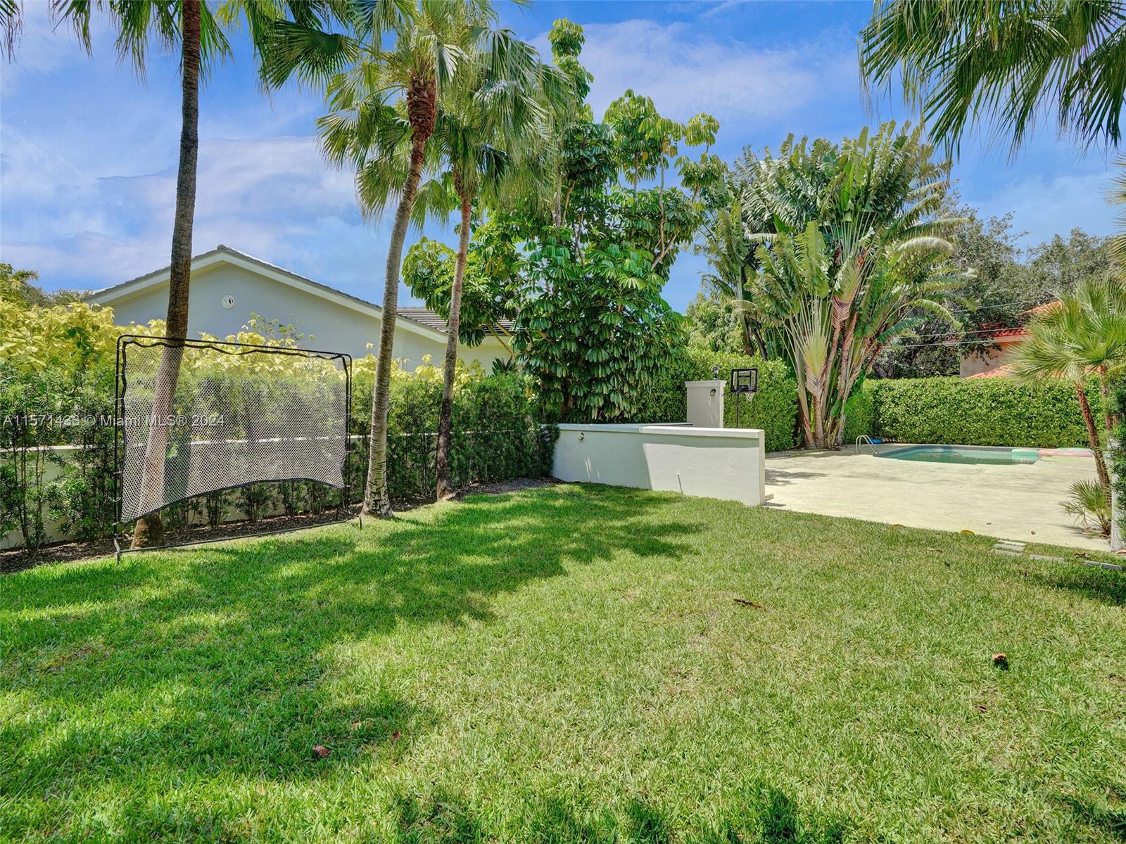 CORAL GABLES RIVIERA SEC - Residential