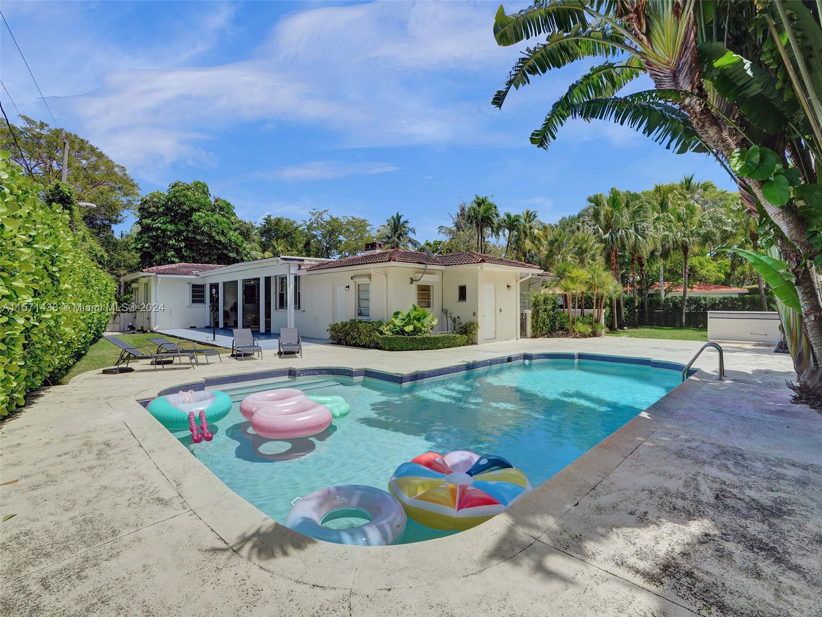 CORAL GABLES RIVIERA SEC - Residential