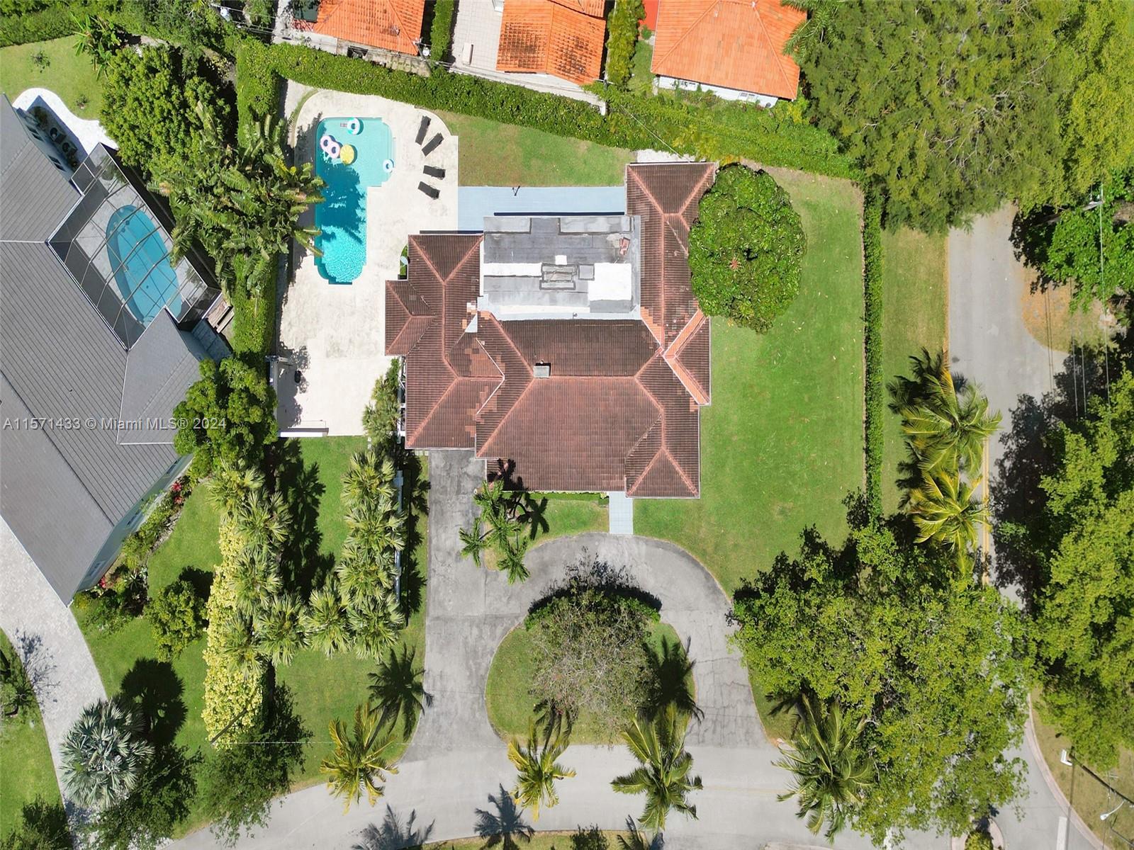 CORAL GABLES RIVIERA SEC - Residential