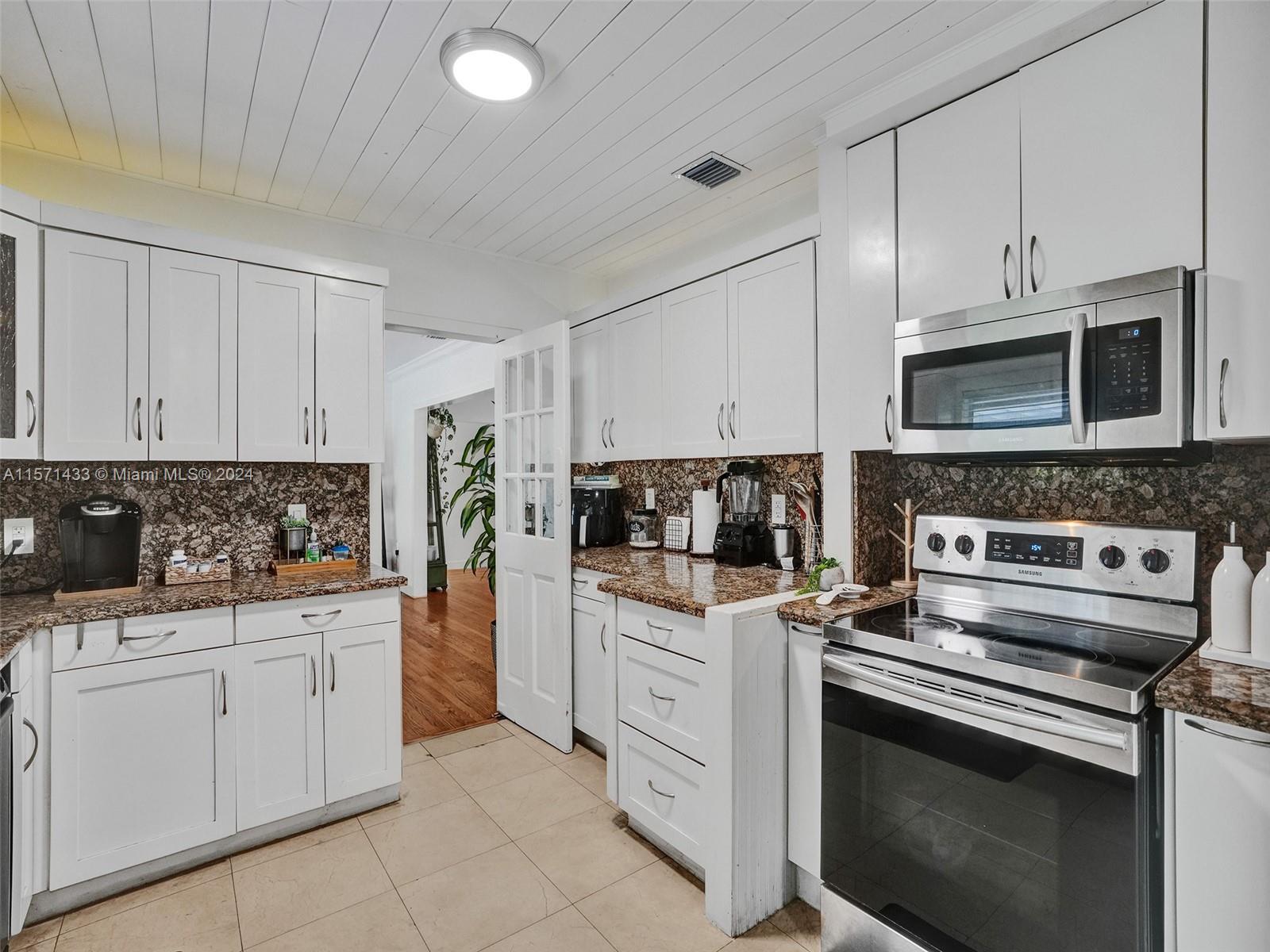 CORAL GABLES RIVIERA SEC - Residential