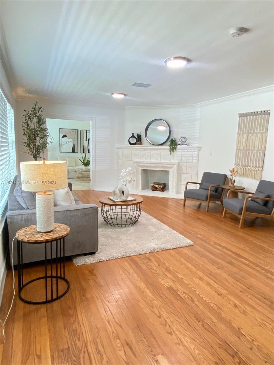 CORAL GABLES RIVIERA SEC - Residential