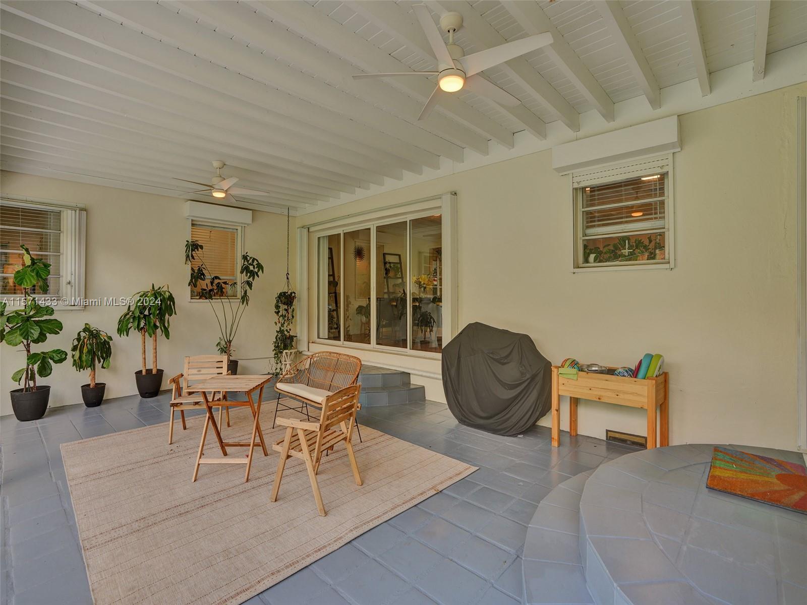 CORAL GABLES RIVIERA SEC - Residential