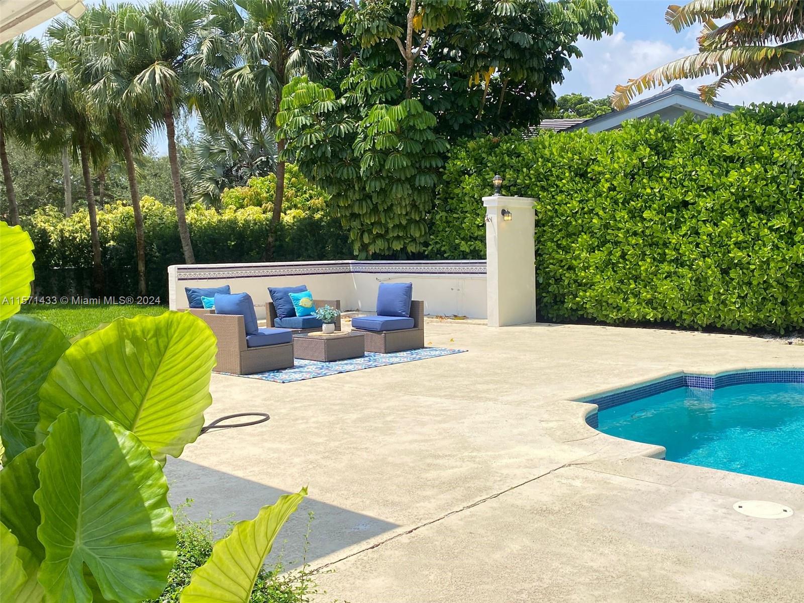 CORAL GABLES RIVIERA SEC - Residential