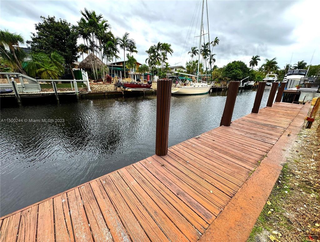 Photo of 2624 Okeechobee Ln, Fort Lauderdale, FL 33312 (MLS # A11500244)