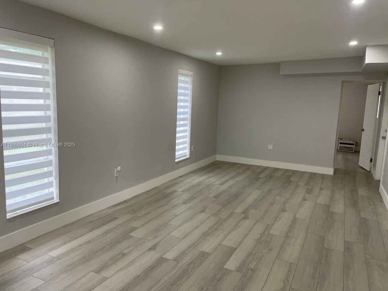 SUNRISE GOLF VILLAGE SEC - Residential