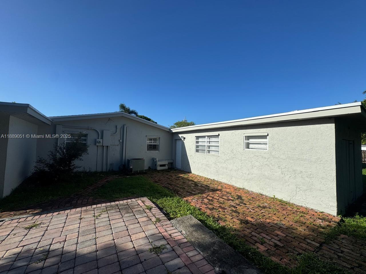SUNRISE GOLF VILLAGE SEC - Residential