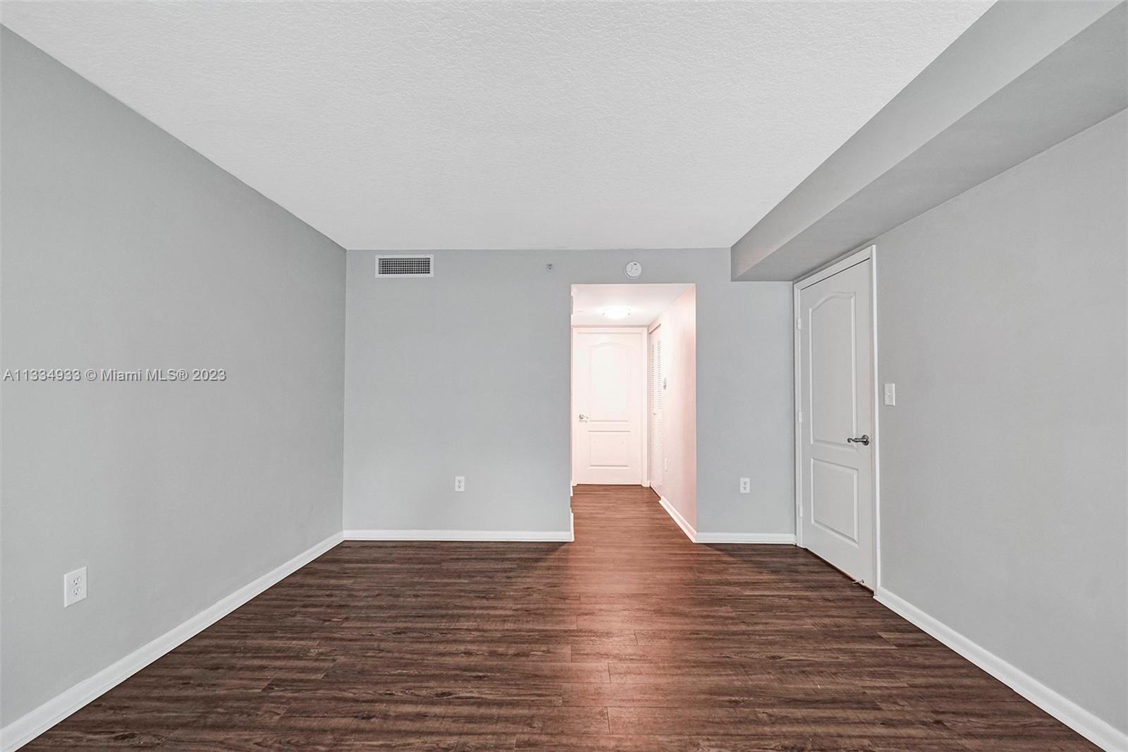 SKYLINE ON BRICKELL CONDO - Residential