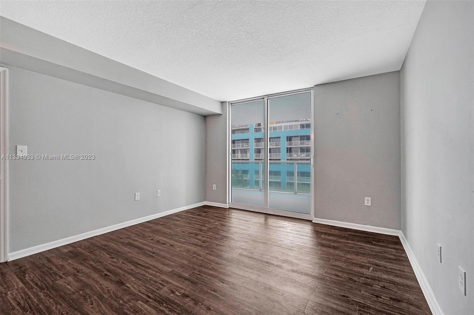 SKYLINE ON BRICKELL CONDO - Residential