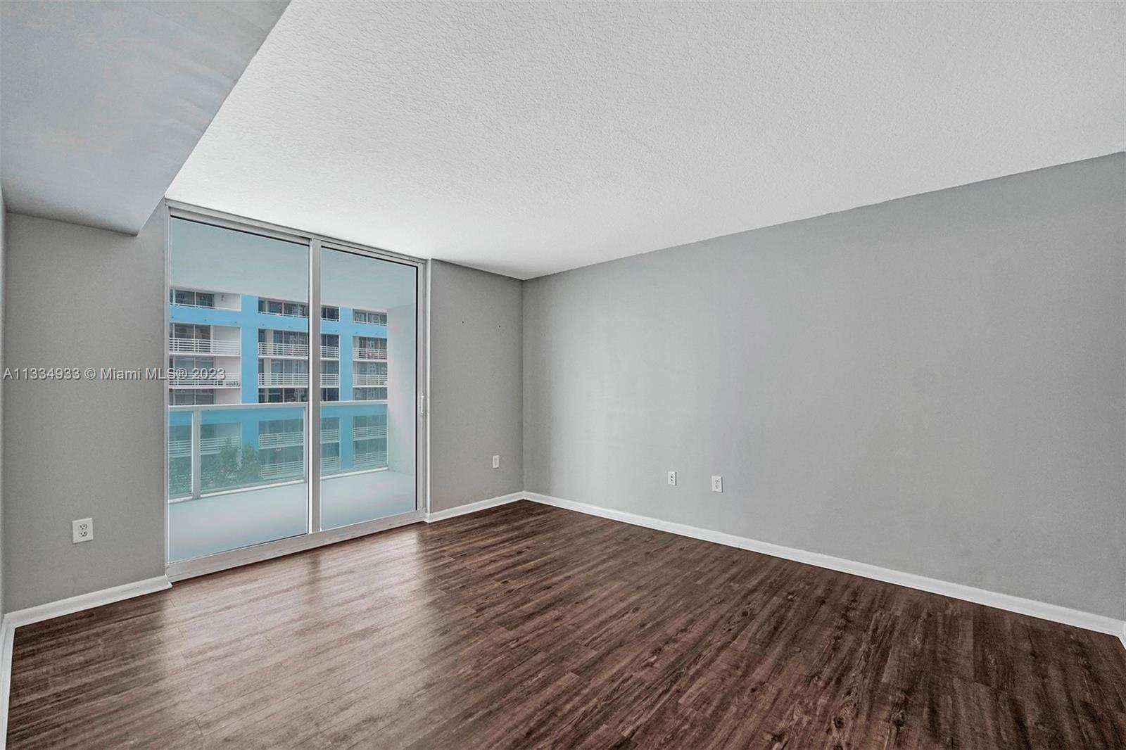 SKYLINE ON BRICKELL CONDO - Residential