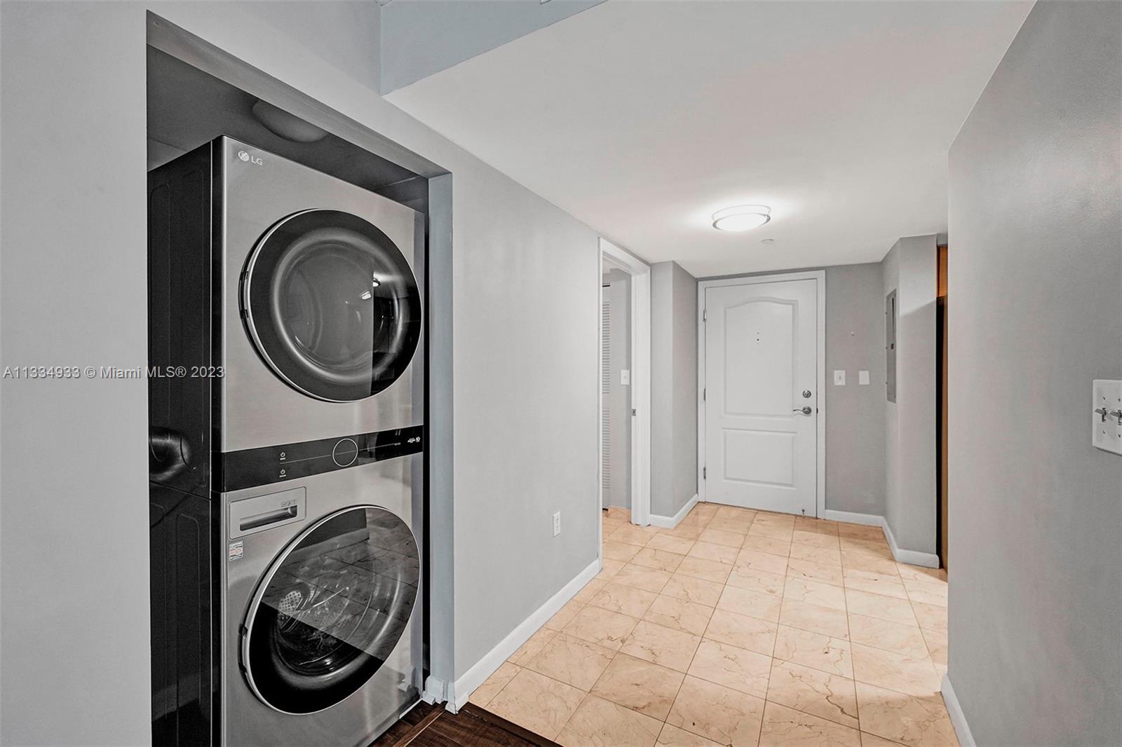 SKYLINE ON BRICKELL CONDO - Residential