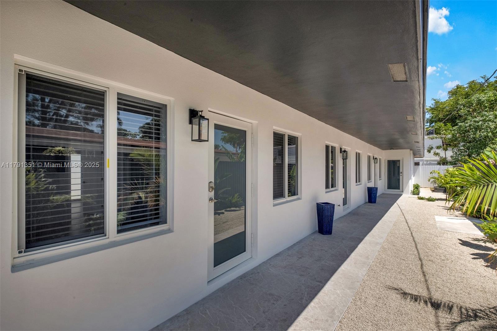 Rental Property at 1228 Ne 5th Ave 3, Fort Lauderdale, Broward County, Florida - Bedrooms: 1 
Bathrooms: 1  - $1,850 MO.