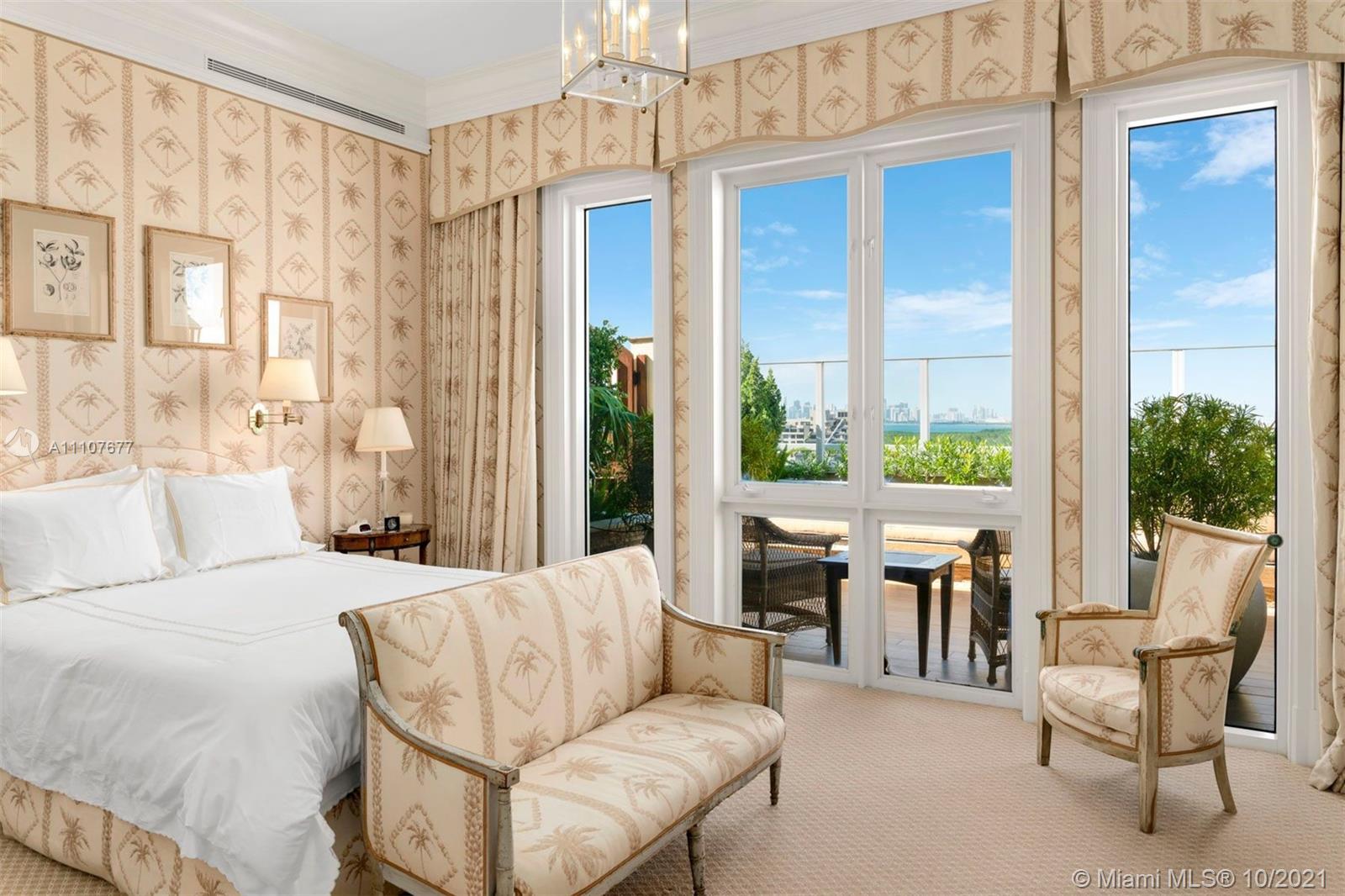 GRAND BAY RESIDENCES COND - Residential