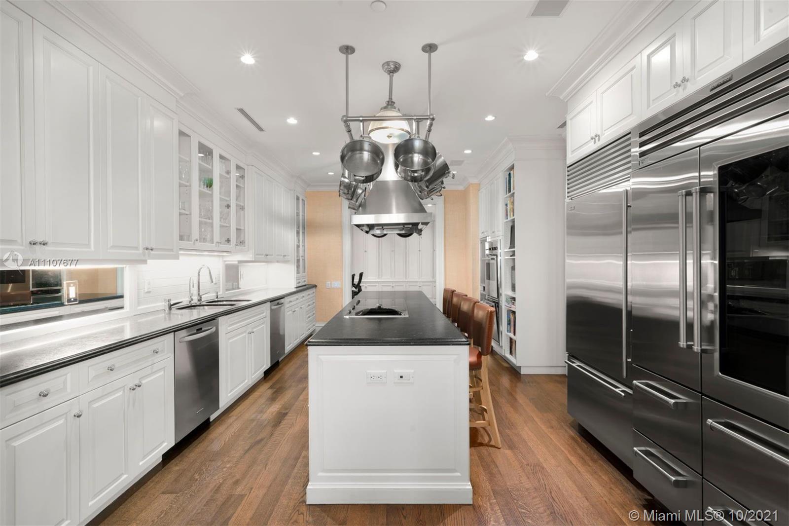 GRAND BAY RESIDENCES COND - Residential