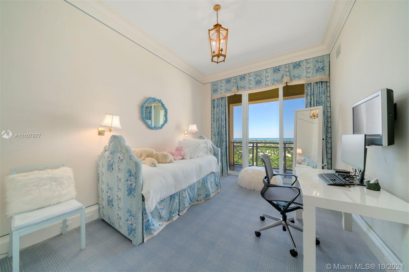 GRAND BAY RESIDENCES COND - Residential