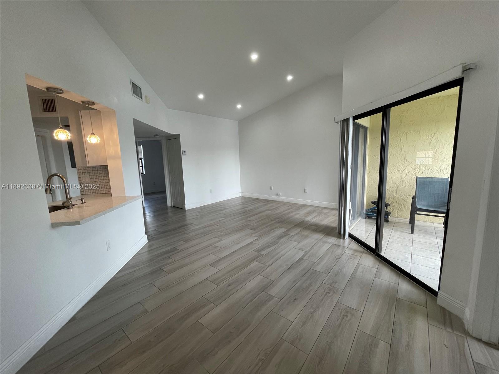 LAKESHORE CONDO #2 - Residential Lease