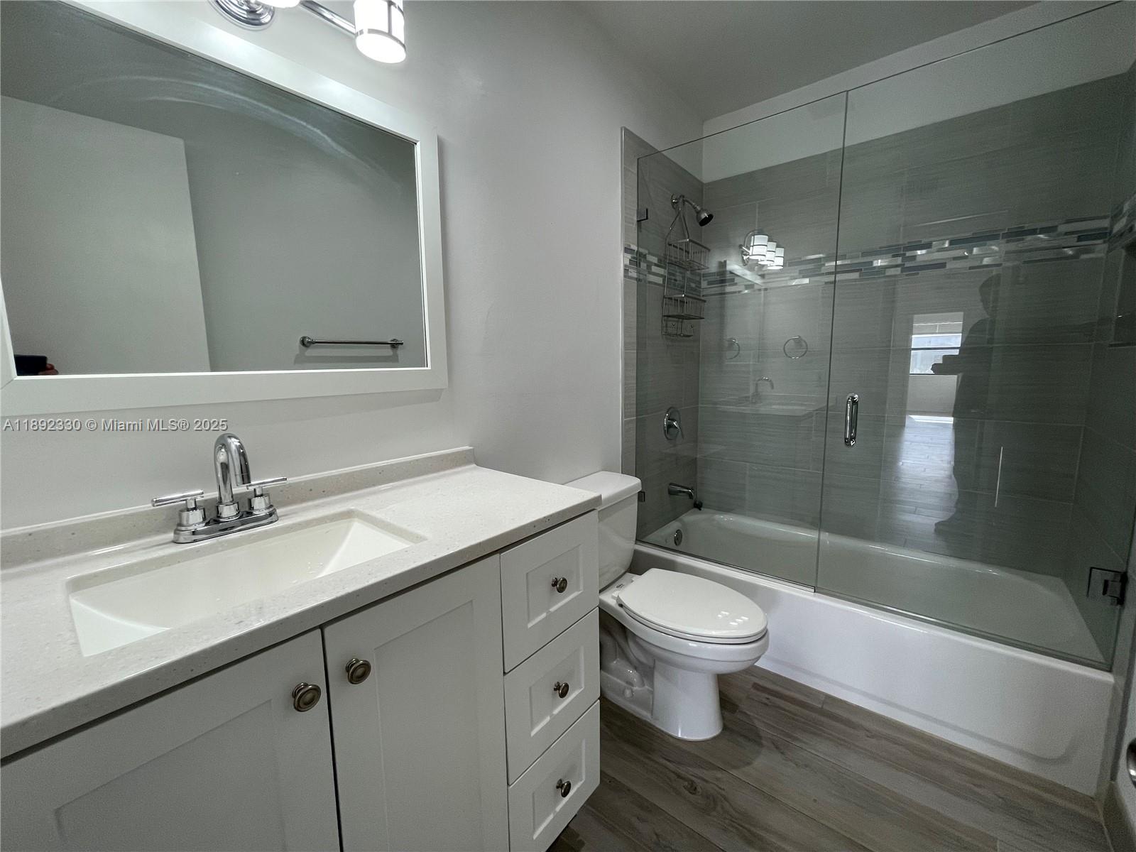LAKESHORE CONDO #2 - Residential Lease