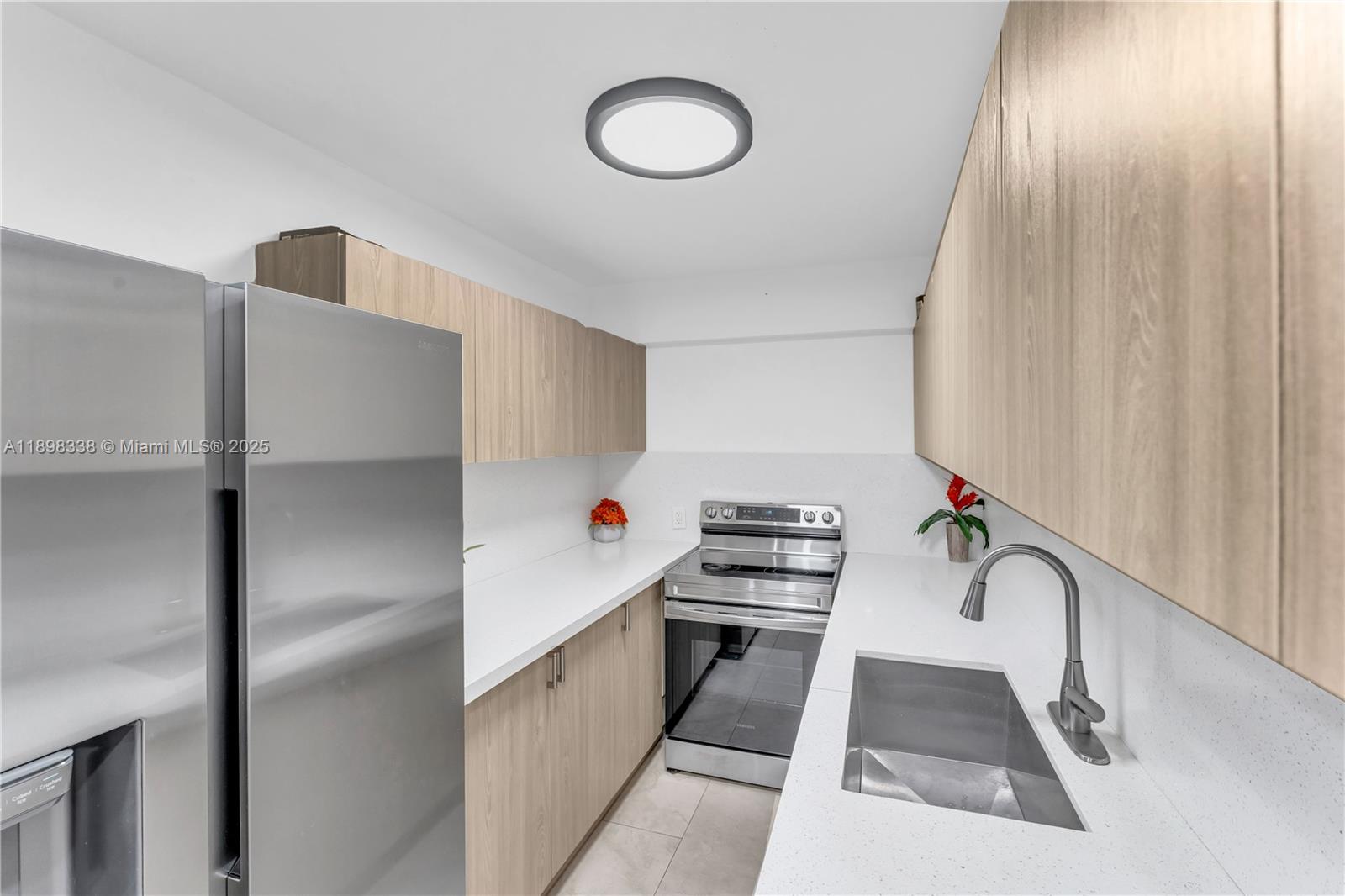 HARBOUR POINTE OF MIAMI C - Residential