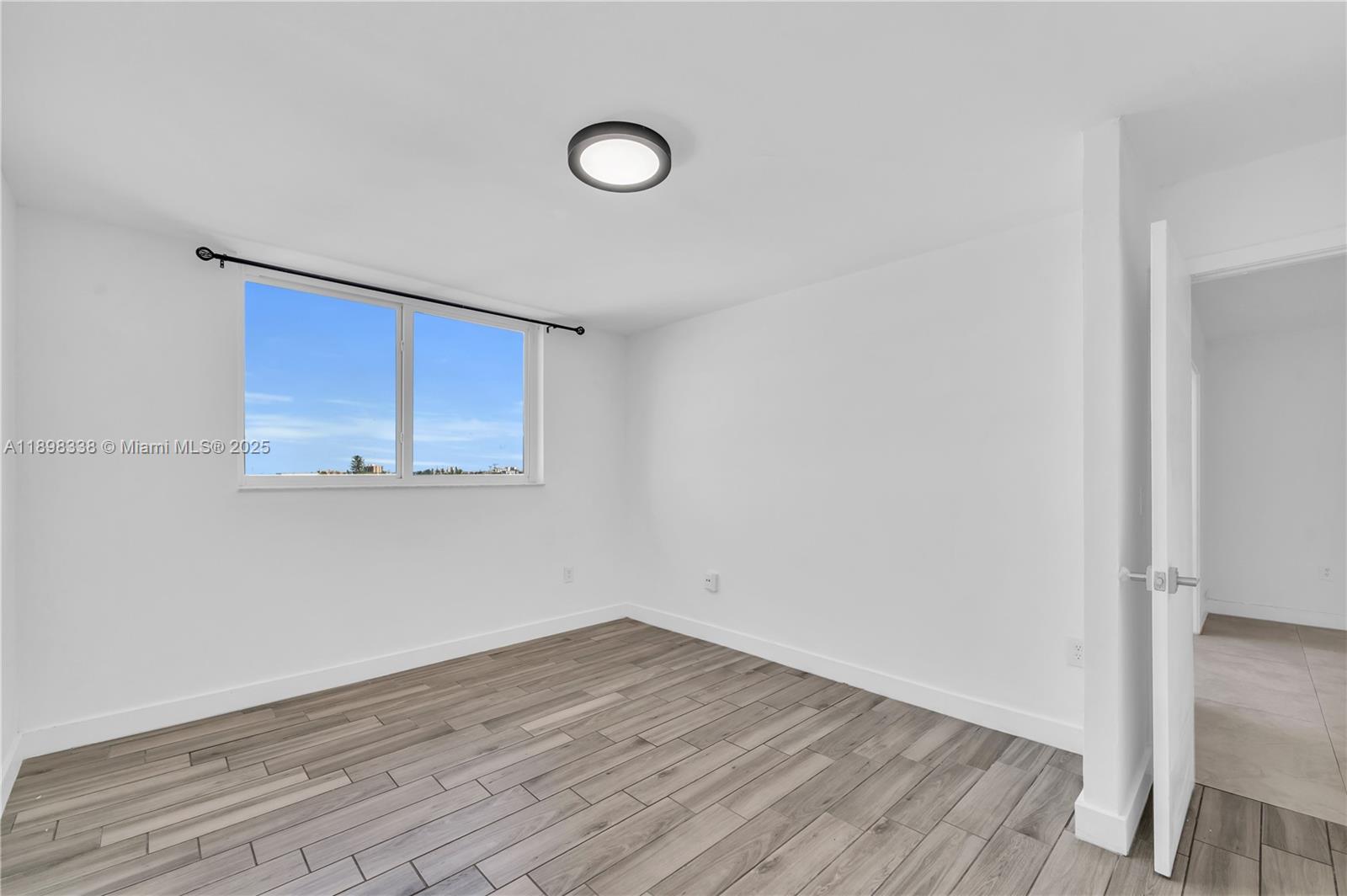HARBOUR POINTE OF MIAMI C - Residential