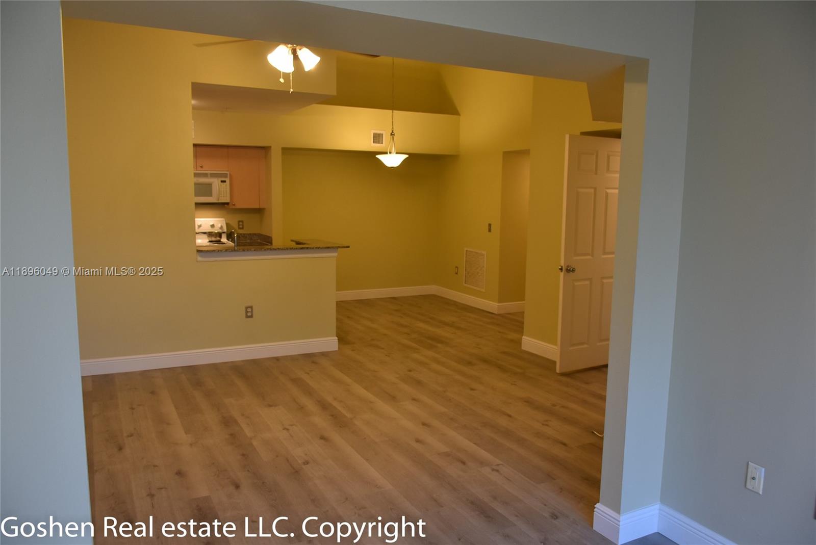AVENTINE AT MIRAMAR BLDG - Residential Lease