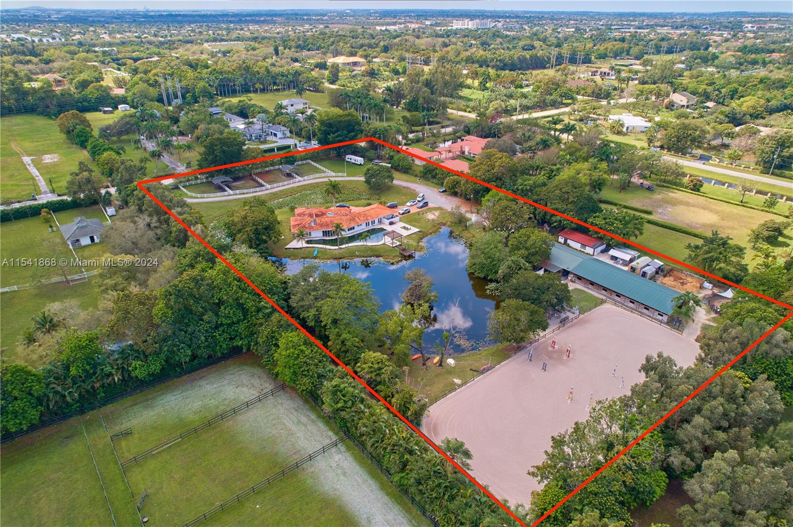 Property for Sale at 14101 Luray Rd Rd, Southwest Ranches, Broward County, Florida - Bedrooms: 5 
Bathrooms: 5  - $4,347,000