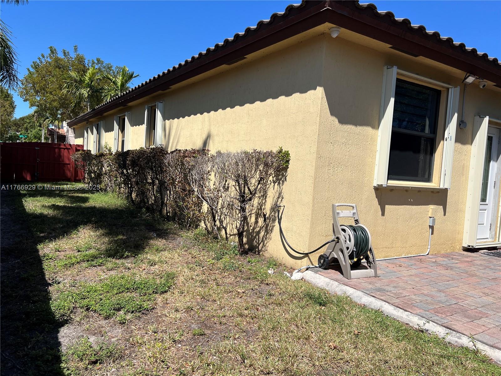 GARDEN ESTATES AT THE HAM - Residential Lease