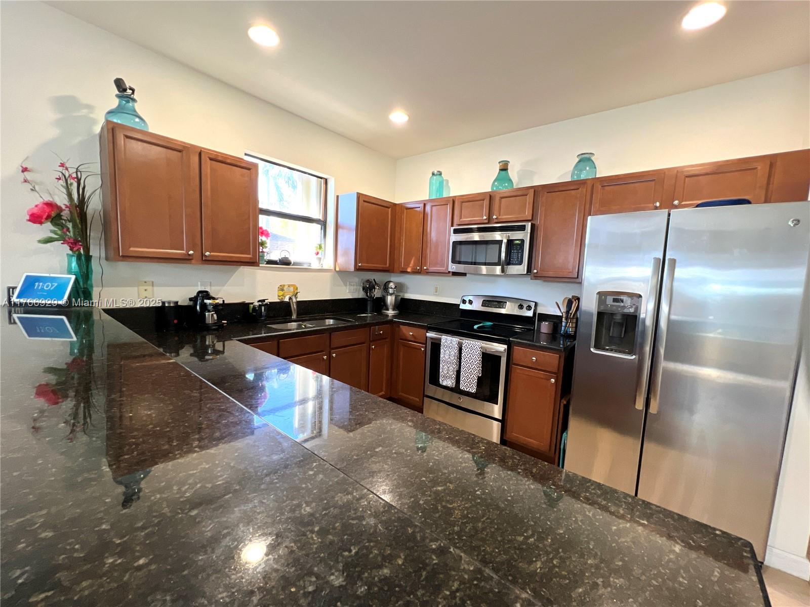 GARDEN ESTATES AT THE HAM - Residential Lease