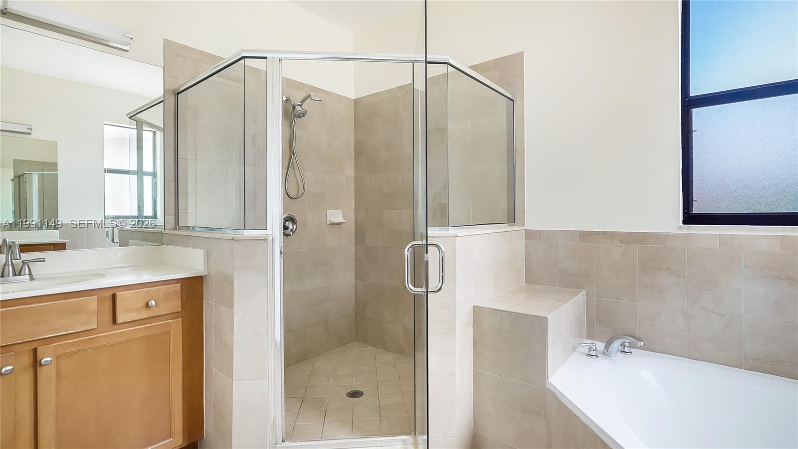 BELLAGIO VILLAS - Residential