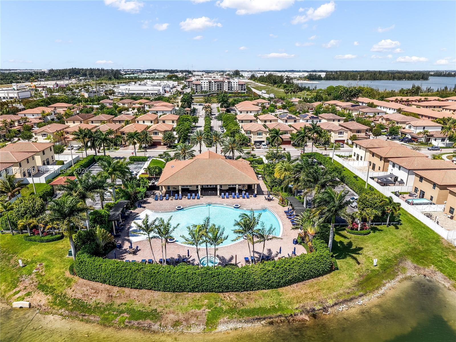 BELLAGIO VILLAS - Residential