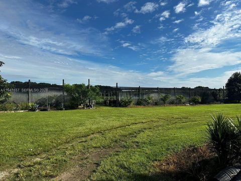 19051 SW 372 ST. Homestead FL 33034