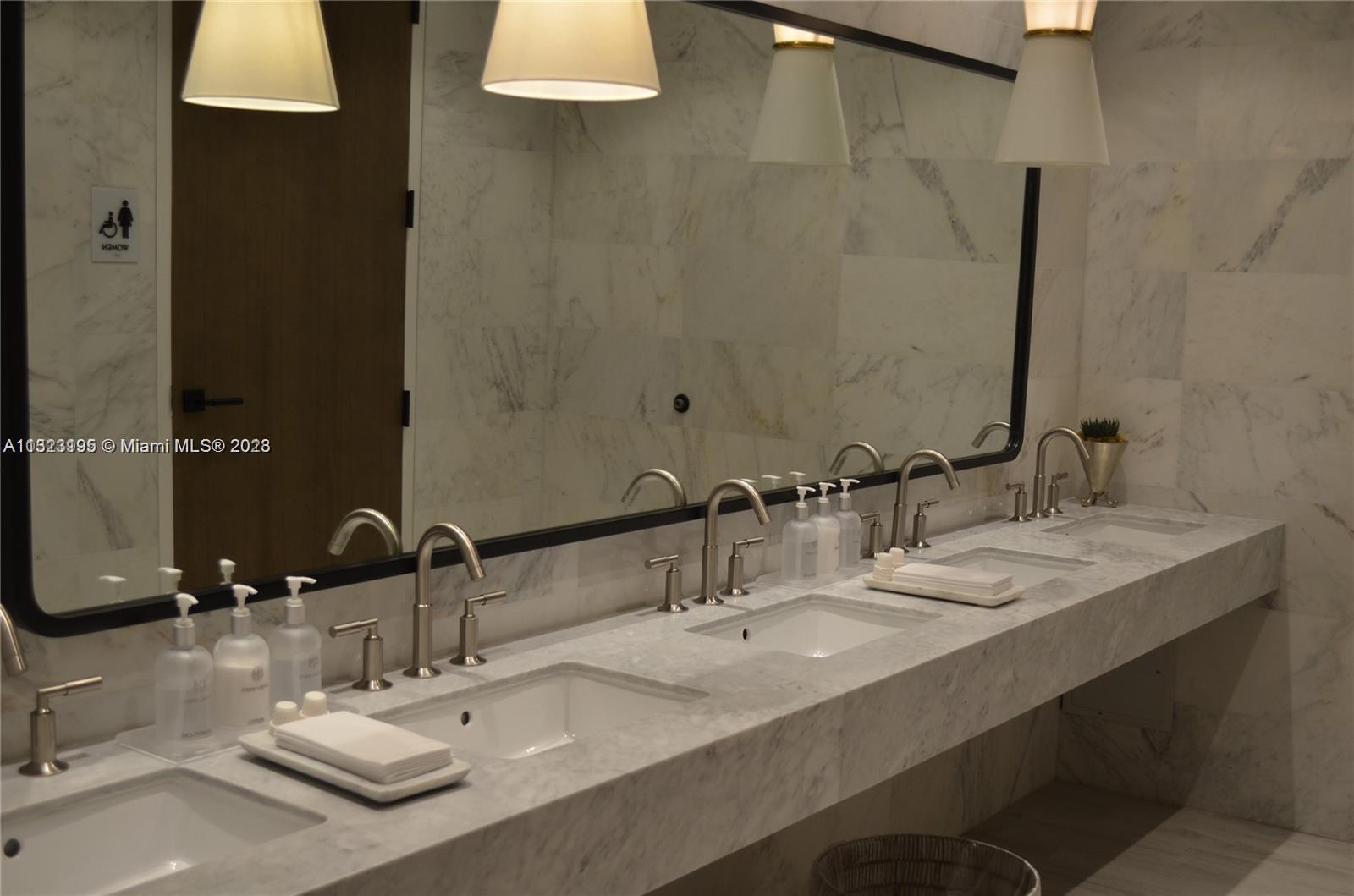 CLUB RESIDENCES AT PARK G - Residential Lease