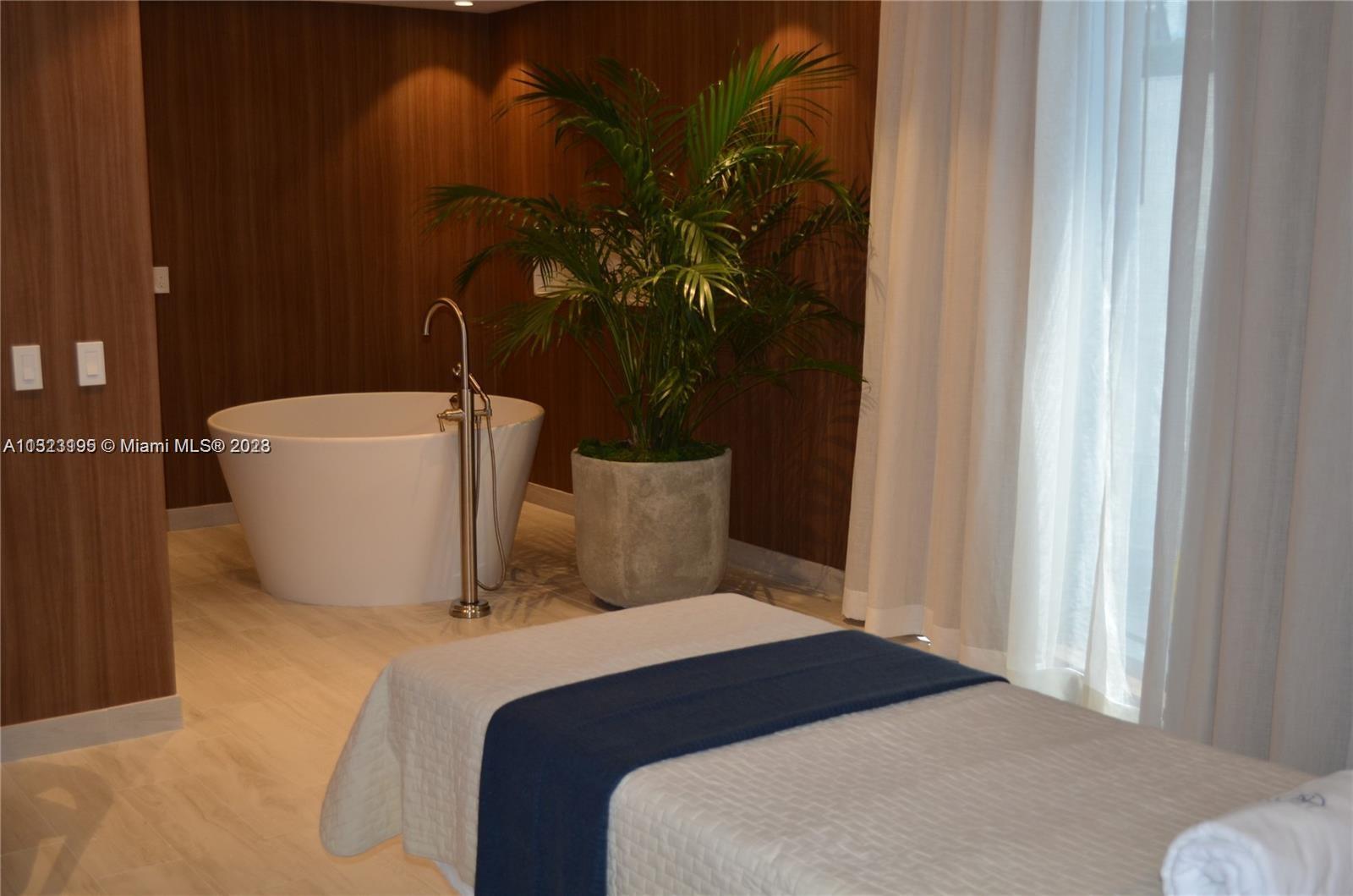 CLUB RESIDENCES AT PARK G - Residential Lease