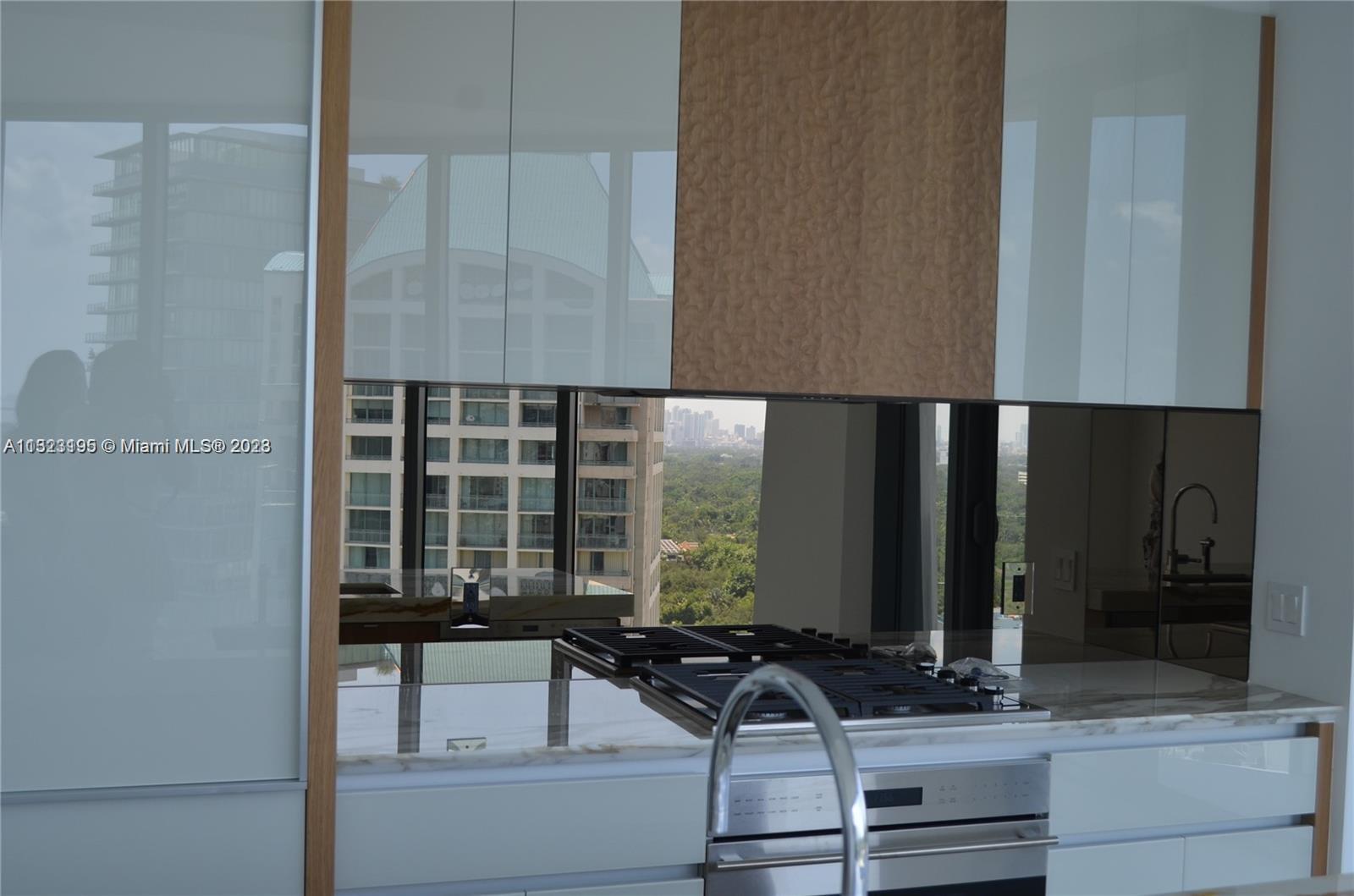 CLUB RESIDENCES AT PARK G - Residential Lease