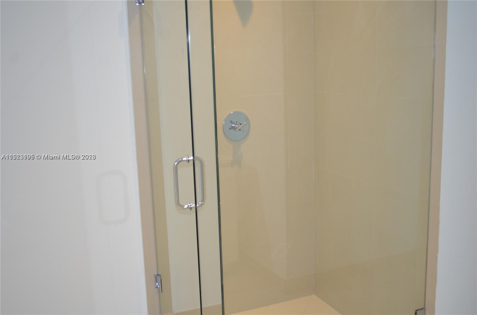 CLUB RESIDENCES AT PARK G - Residential Lease