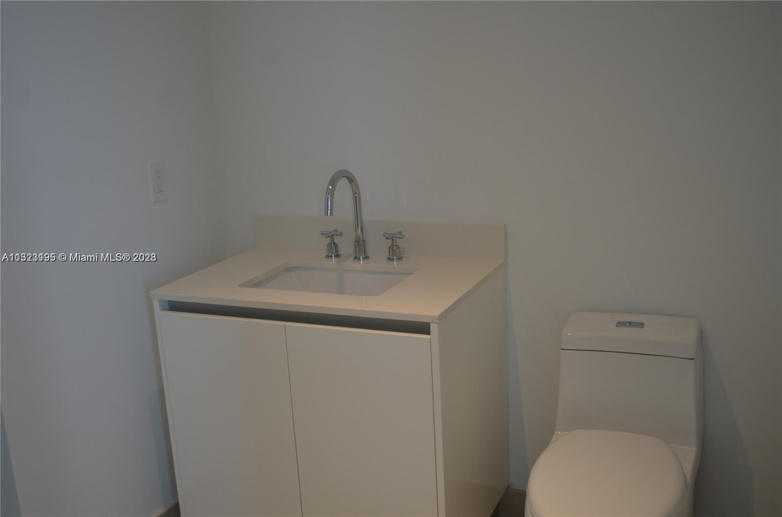 CLUB RESIDENCES AT PARK G - Residential Lease