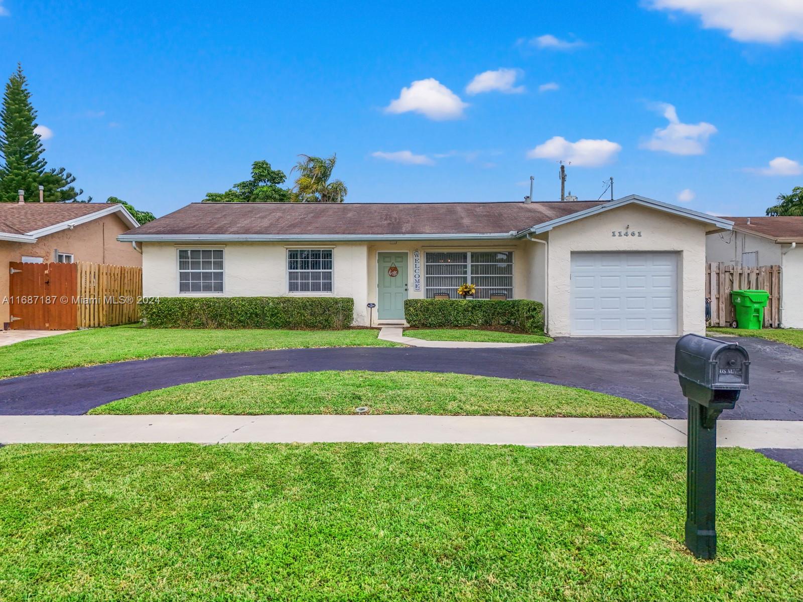 Rental Property at 11461 Nw 45th Pl, Sunrise, Miami-Dade County, Florida - Bedrooms: 3 
Bathrooms: 2  - $4,100 MO.