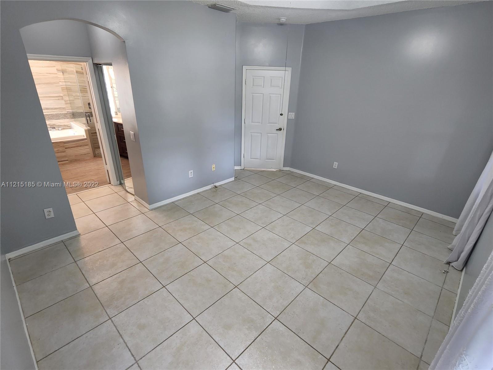 LAKES OF WESTERN PINES RE - Residential Lease