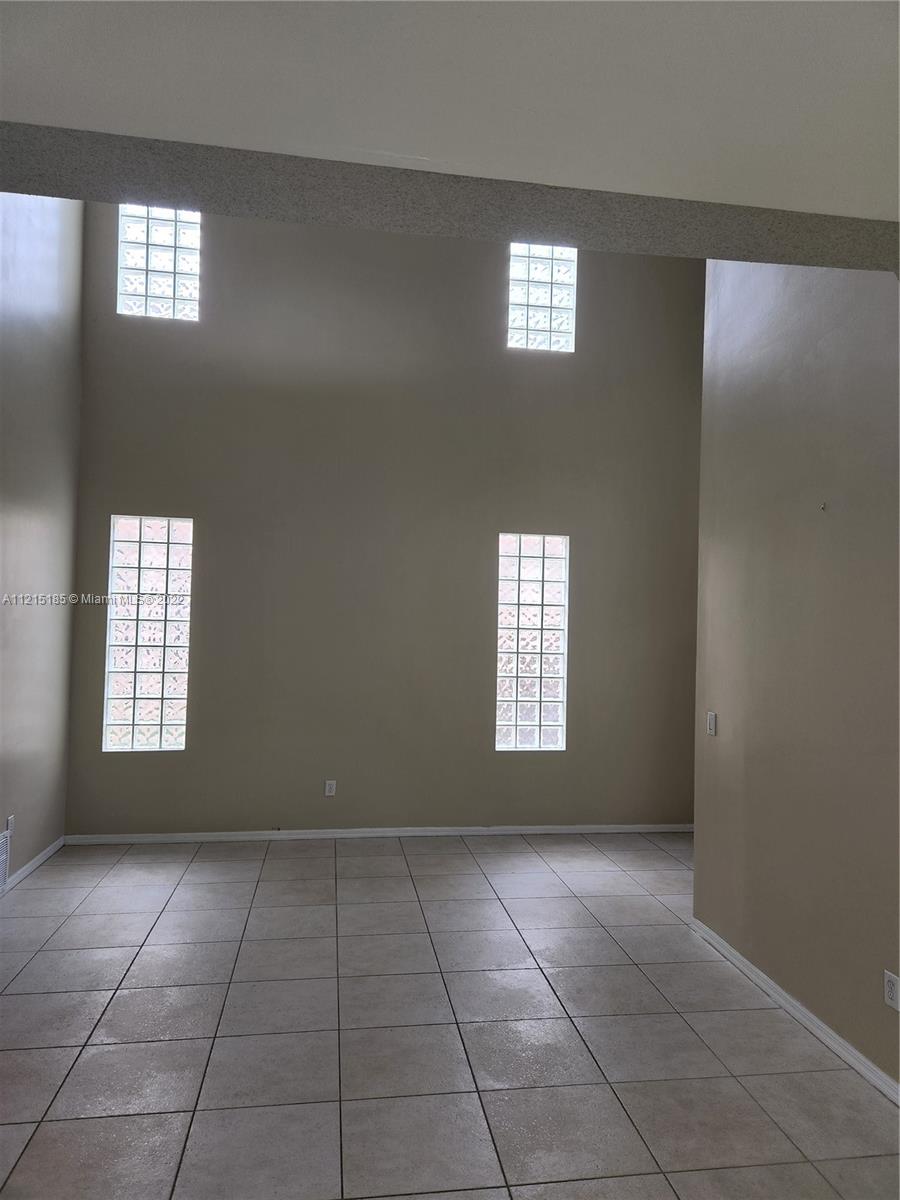 LAKES OF WESTERN PINES RE - Residential Lease