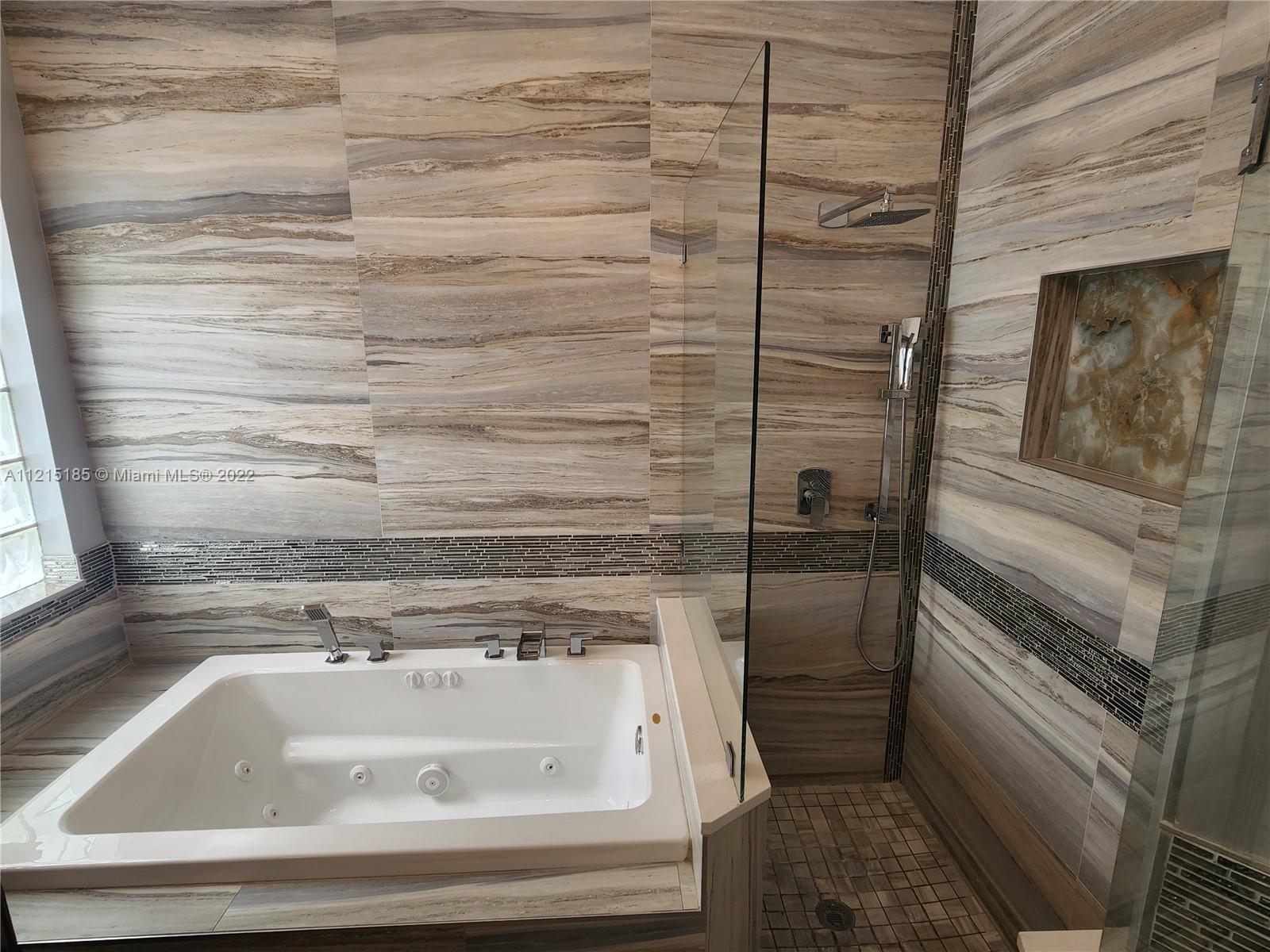 LAKES OF WESTERN PINES RE - Residential Lease