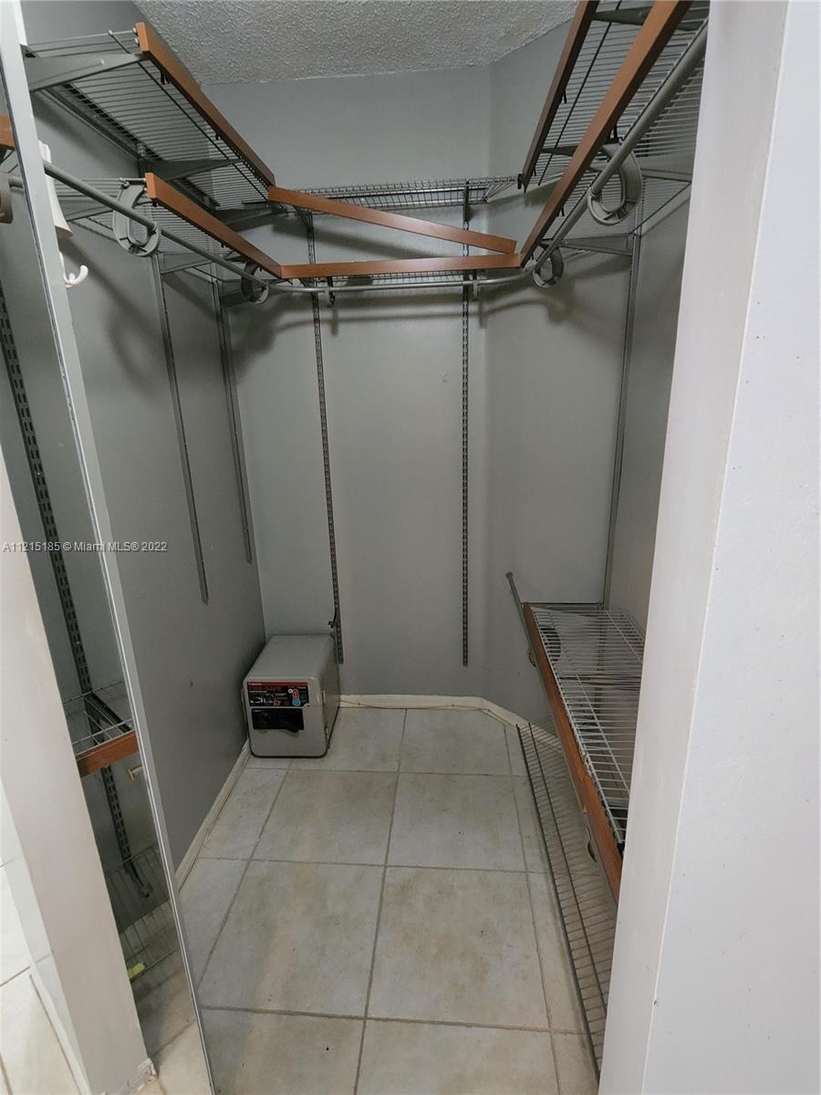 LAKES OF WESTERN PINES RE - Residential Lease