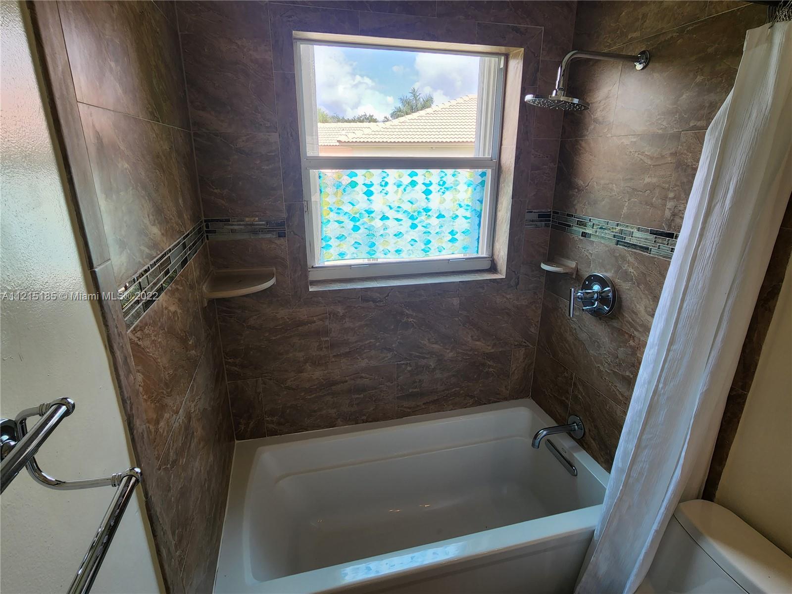 LAKES OF WESTERN PINES RE - Residential Lease