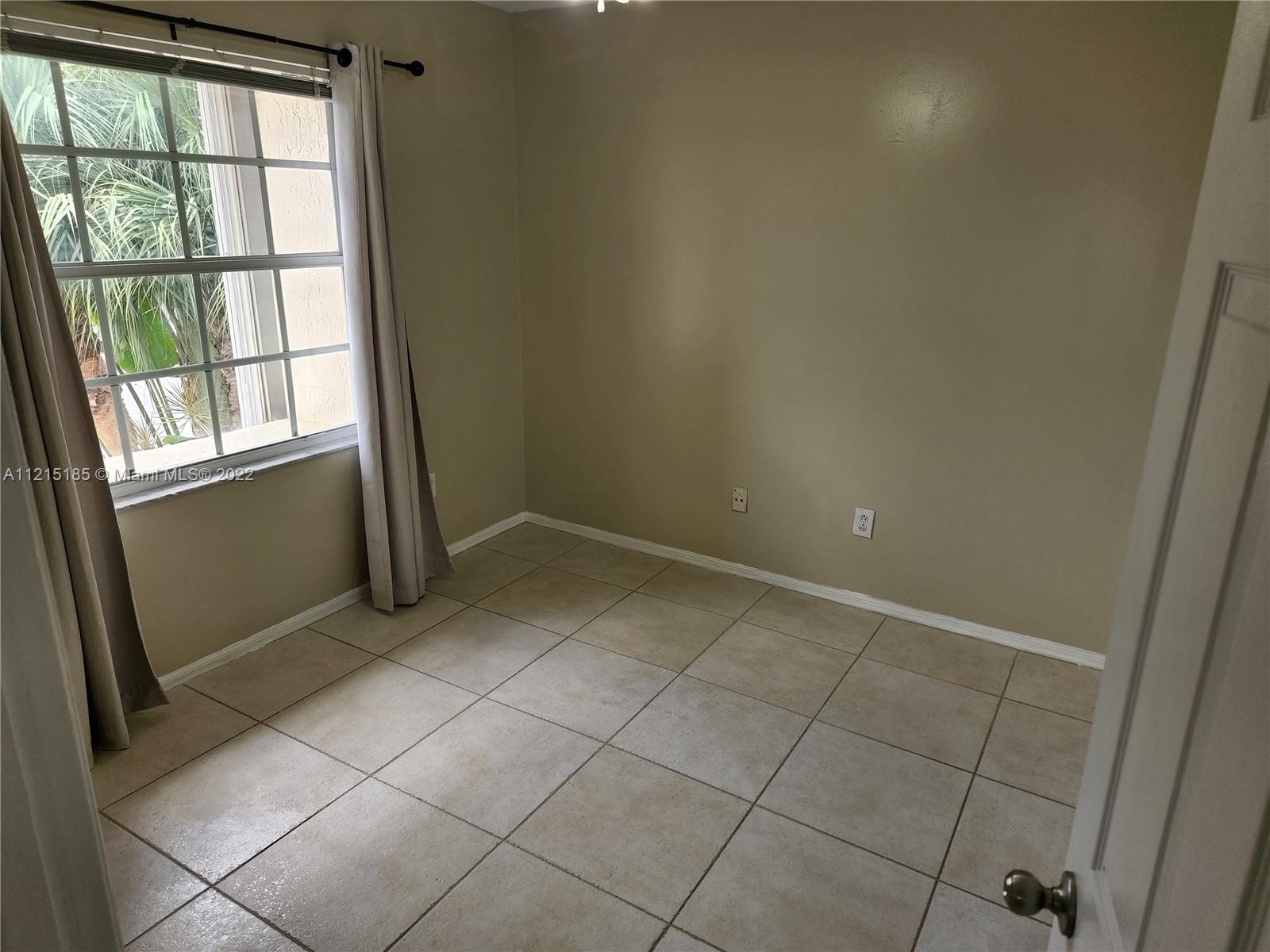 LAKES OF WESTERN PINES RE - Residential Lease