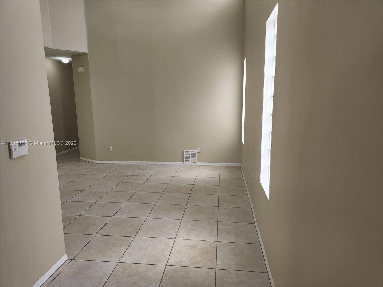 LAKES OF WESTERN PINES RE - Residential Lease