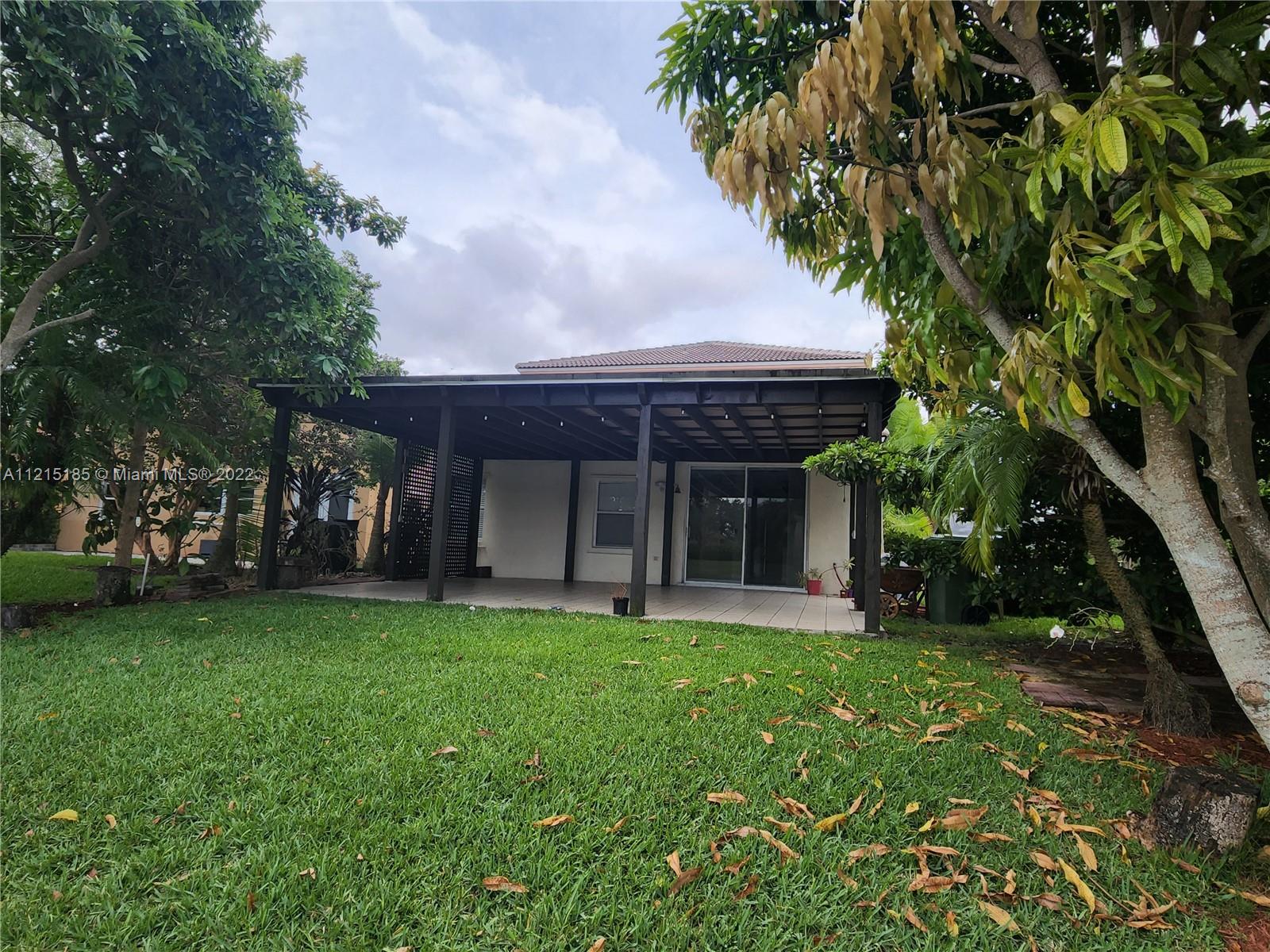 LAKES OF WESTERN PINES RE - Residential Lease