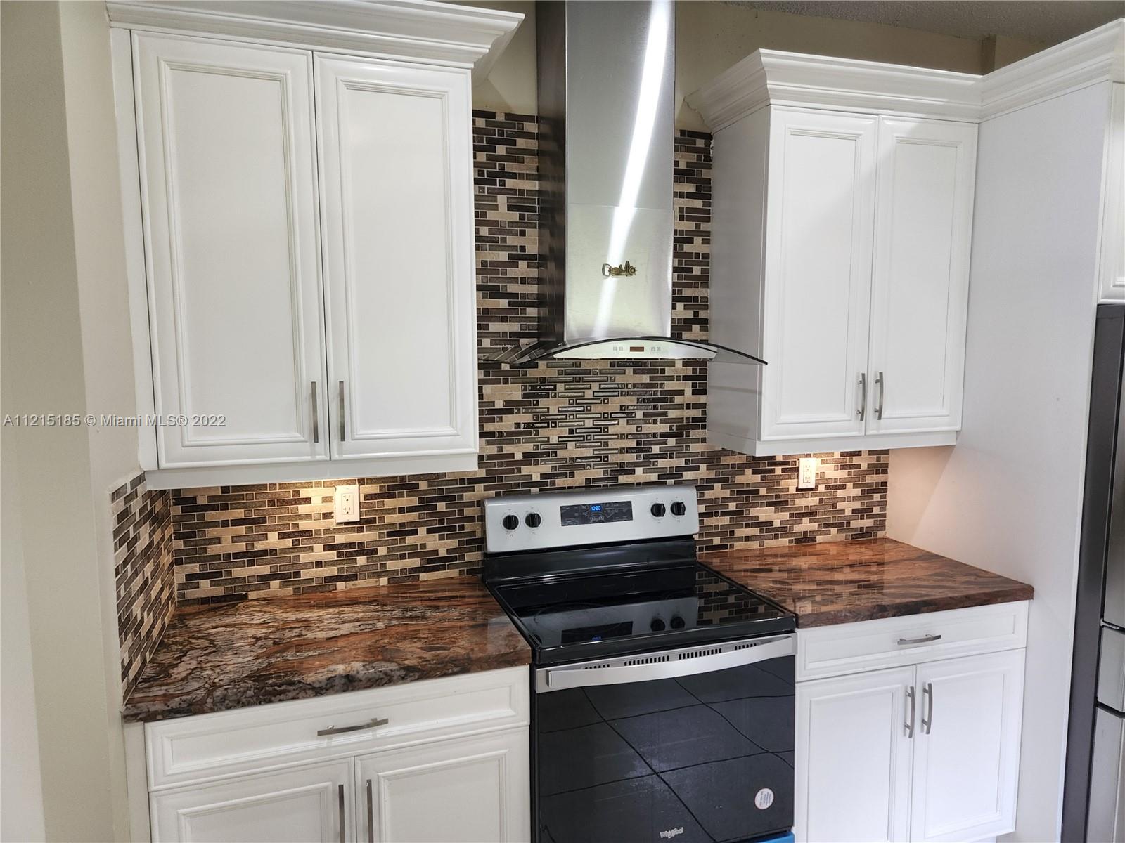 LAKES OF WESTERN PINES RE - Residential Lease